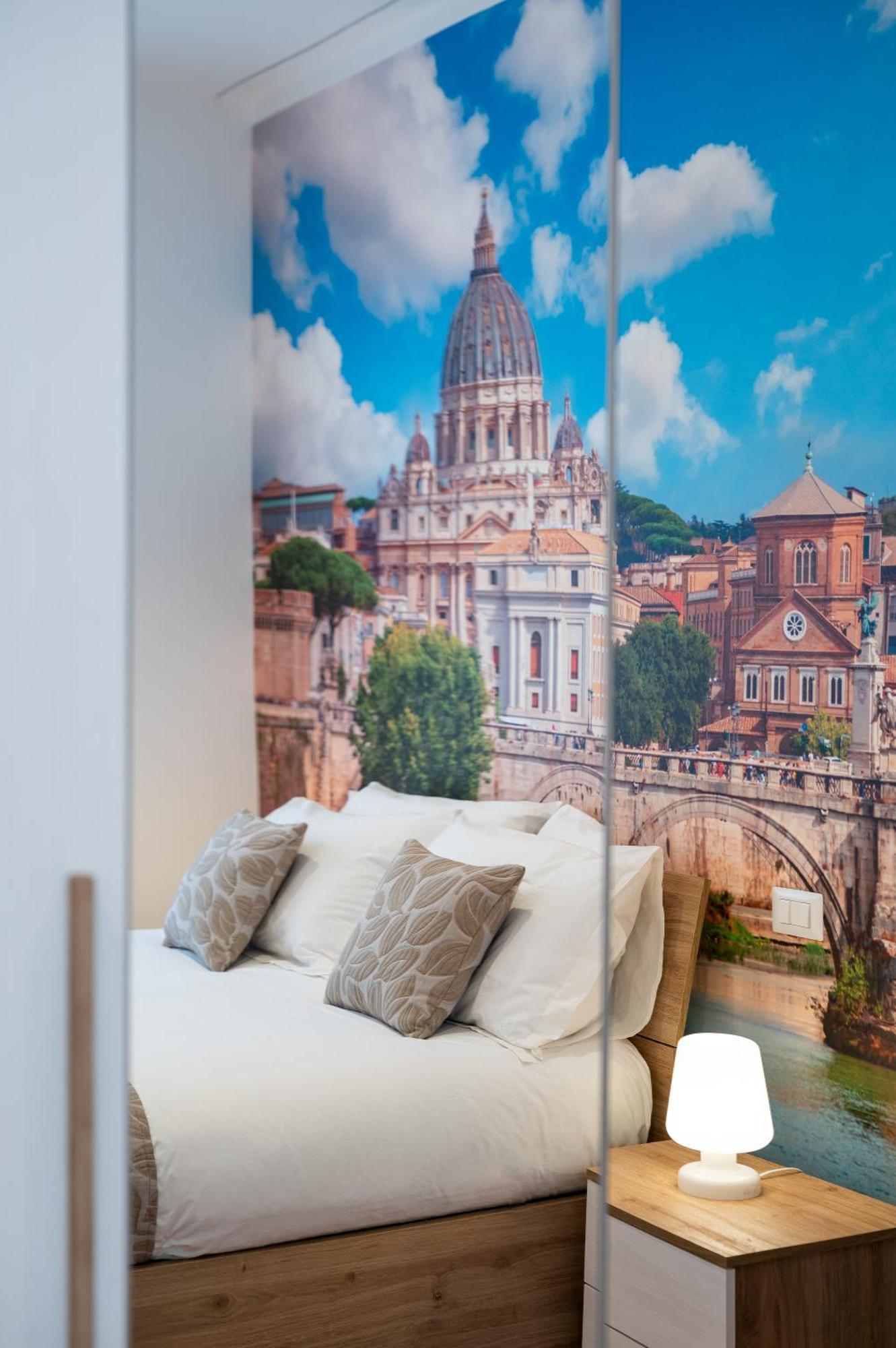 Luxury And Sweet Home-Metro Malatesta Рим Екстериор снимка